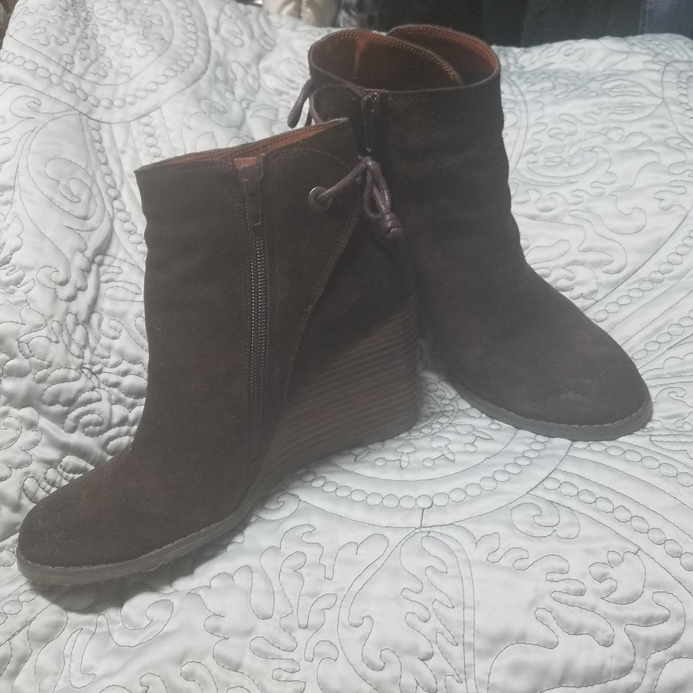 Lucky Women's LK-Yamina Ankle Bootie (JAVA)